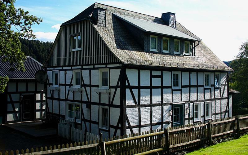 Pension Bergfrieden Schmallenberg Exteriör bild